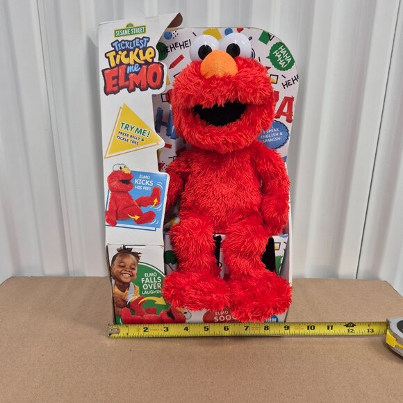 *SOLD* Sesame Street 2021 Tickliest Tickle Me Elmo NIB Tested Works - Picture 7 of 7